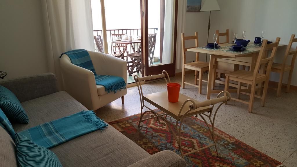 Apartamento Hector En ซีเจส ภายนอก รูปภาพ