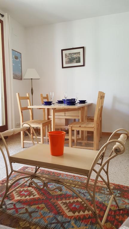 Apartamento Hector En ซีเจส ภายนอก รูปภาพ