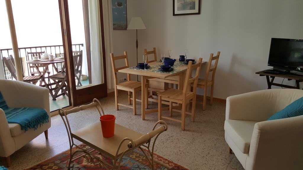 Apartamento Hector En ซีเจส ภายนอก รูปภาพ